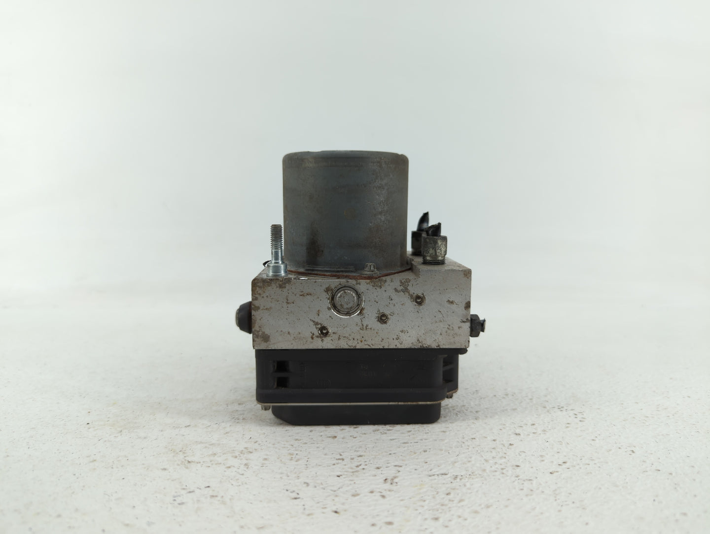 2009-2010 Nissan Maxima ABS Pump Control Module Replacement P/N:47660 9N00C 476609N00C Fits Fits 2009 2010 OEM Used Auto Par