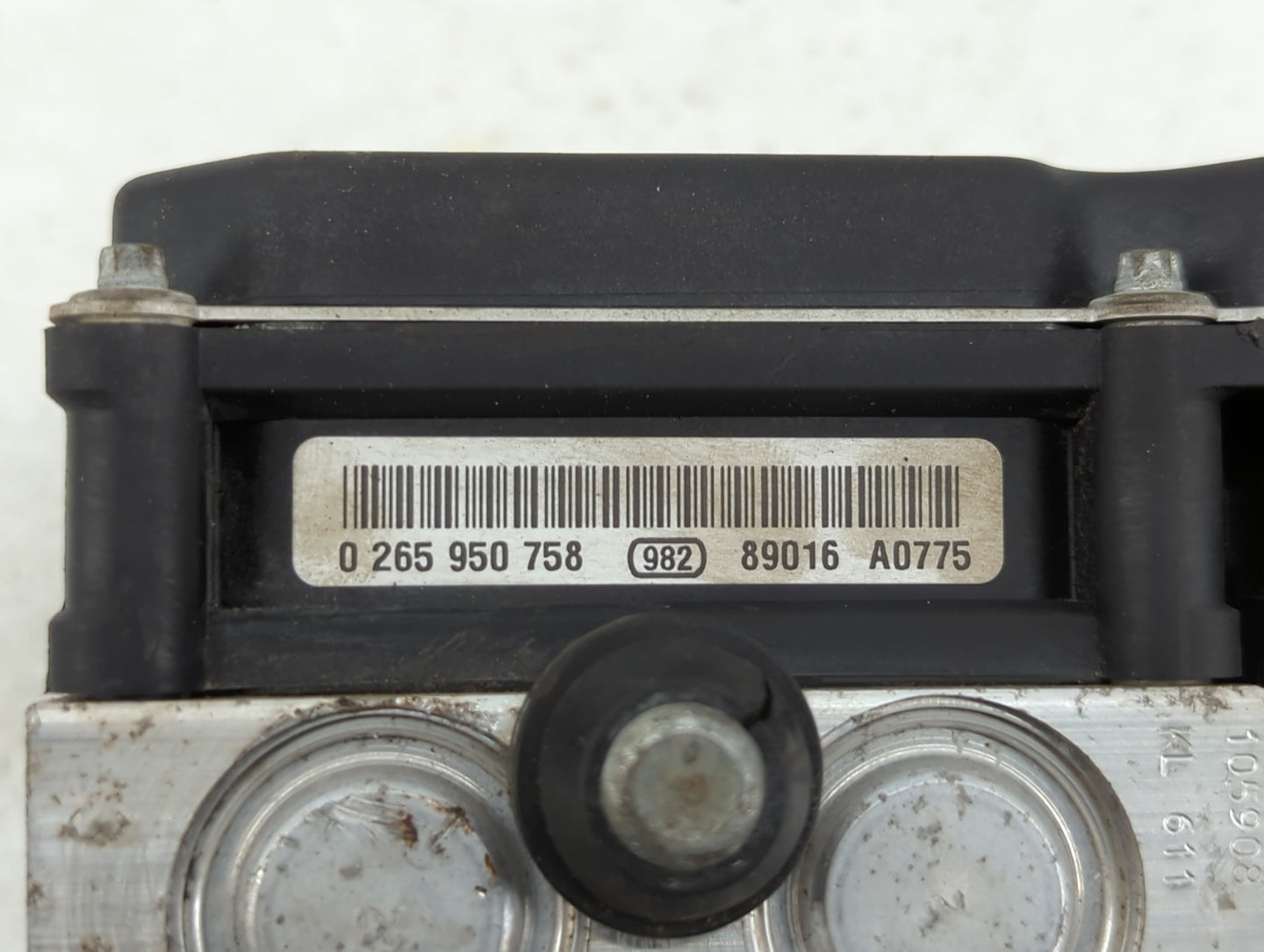 2009-2010 Nissan Maxima ABS Pump Control Module Replacement P/N:47660 9N00C 476609N00C Fits Fits 2009 2010 OEM Used Auto Par