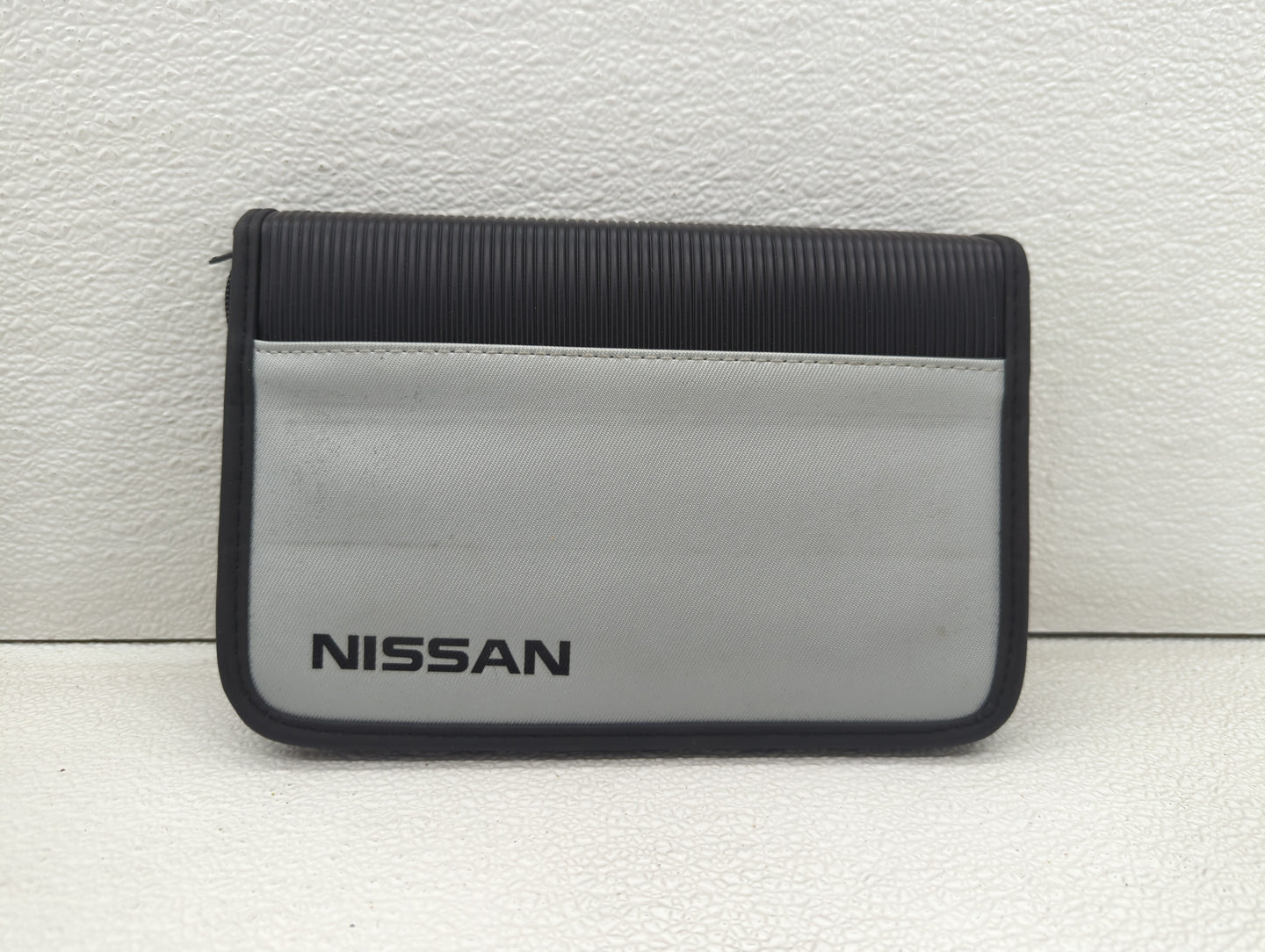 2010 Nissan Maxima Owners Manual Book Guide OEM Used Auto Parts - Oemusedautoparts1.com
