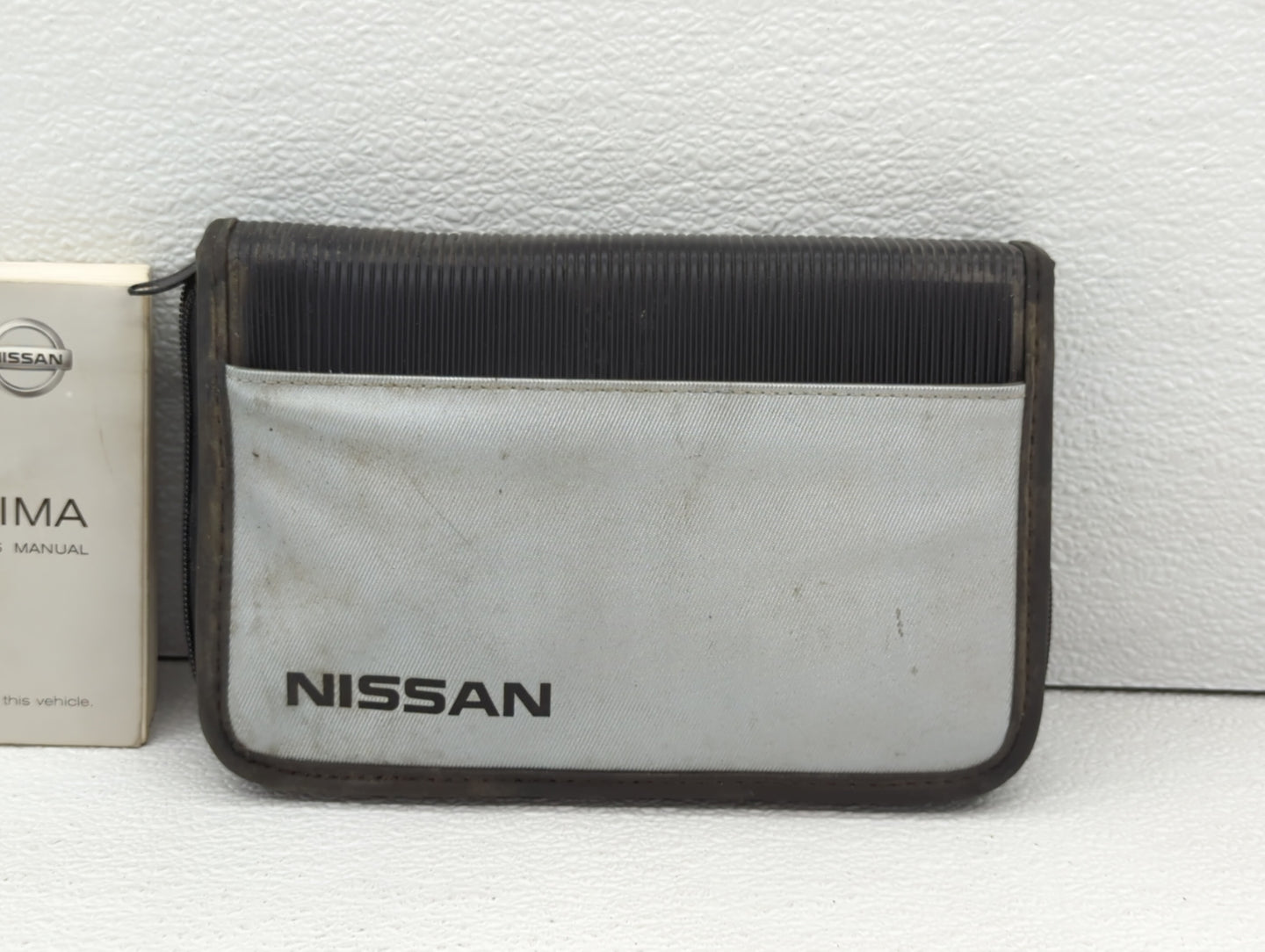 2010 Nissan Maxima Owners Manual Book Guide OEM Used Auto Parts - Oemusedautoparts1.com