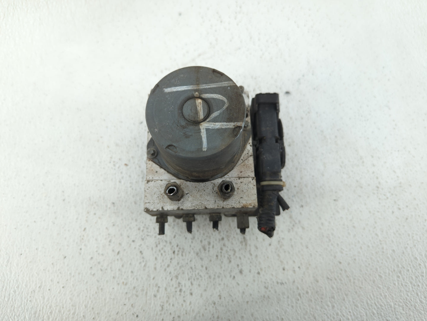 2009-2010 Nissan Maxima ABS Pump Control Module Replacement P/N:47060-9N00C Fits Fits 2009 2010 OEM Used Auto Parts - Oemuse