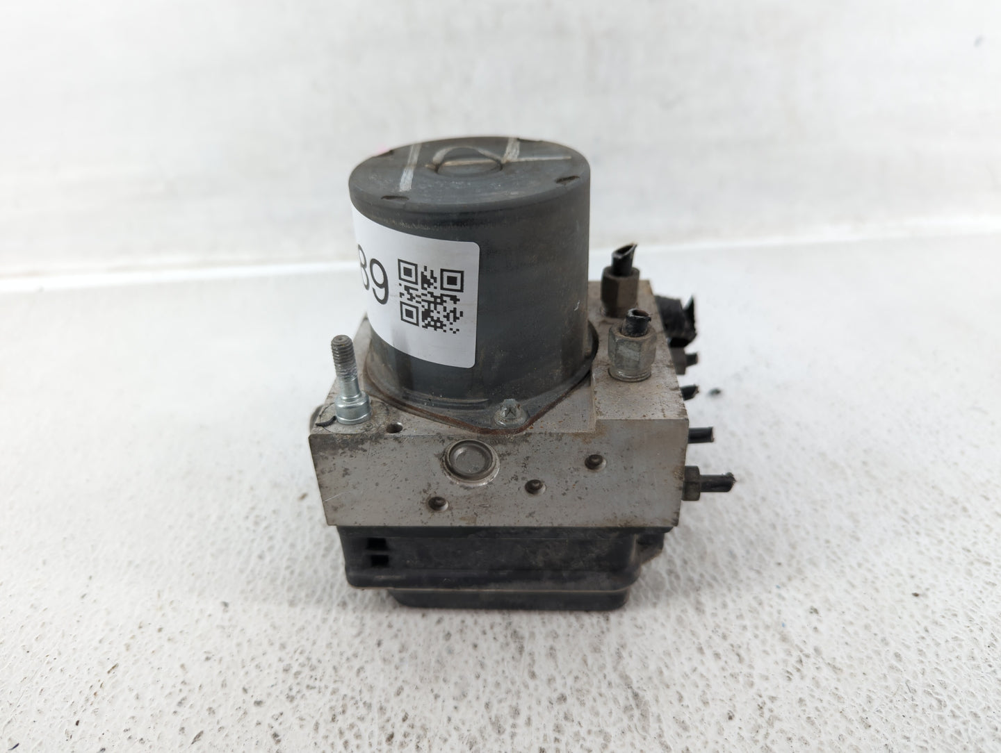 2009-2010 Nissan Maxima ABS Pump Control Module Replacement P/N:47060-9N00C Fits Fits 2009 2010 OEM Used Auto Parts - Oemuse