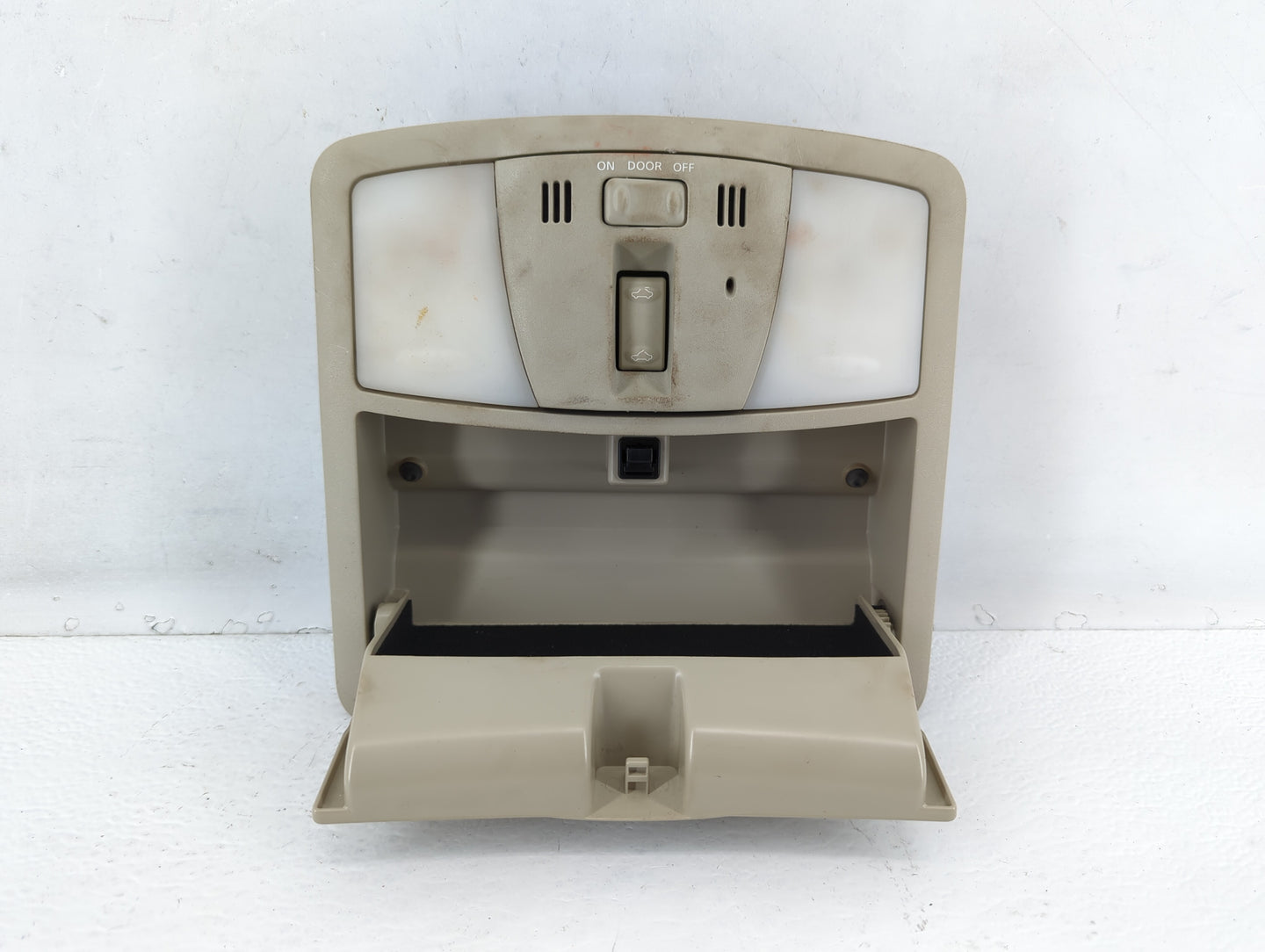 2010 Nissan Maxima Overhead Roof Console - Oemusedautoparts1.com