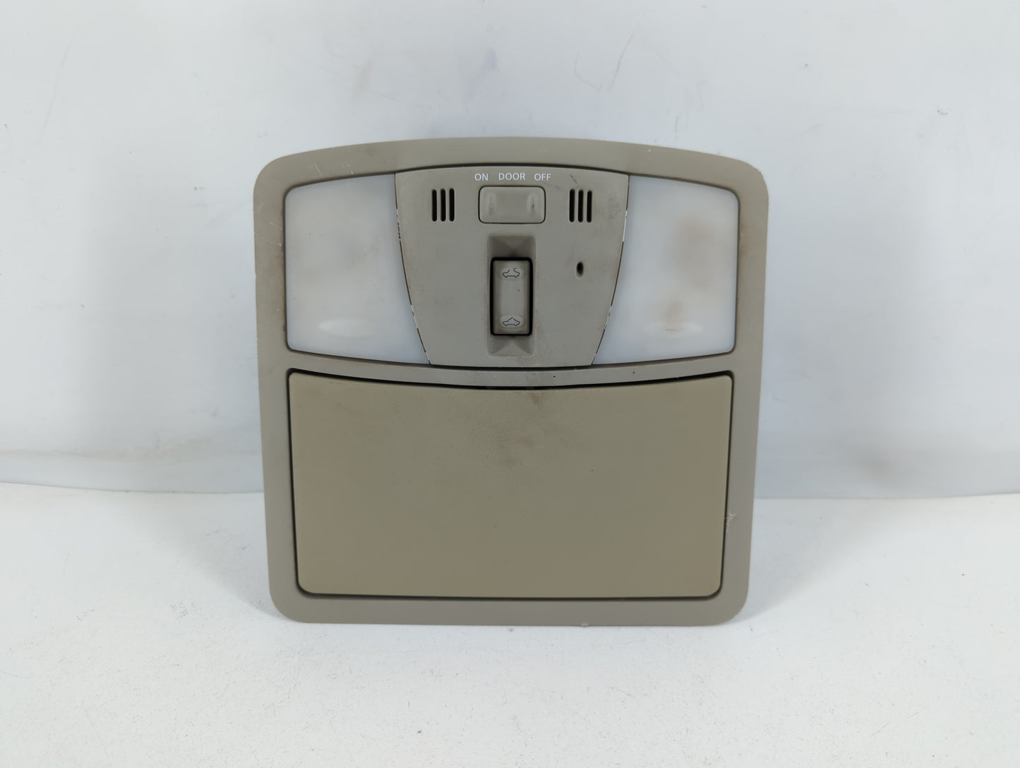 2010 Nissan Maxima Overhead Roof Console - Oemusedautoparts1.com