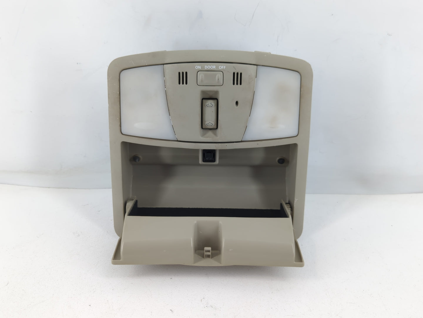2010 Nissan Maxima Overhead Roof Console - Oemusedautoparts1.com