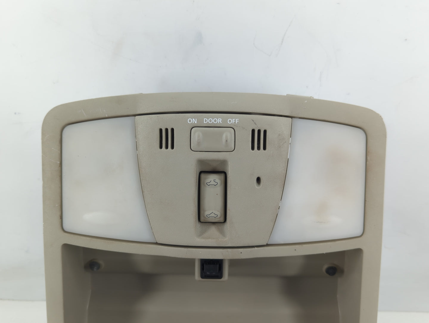 2010 Nissan Maxima Overhead Roof Console - Oemusedautoparts1.com
