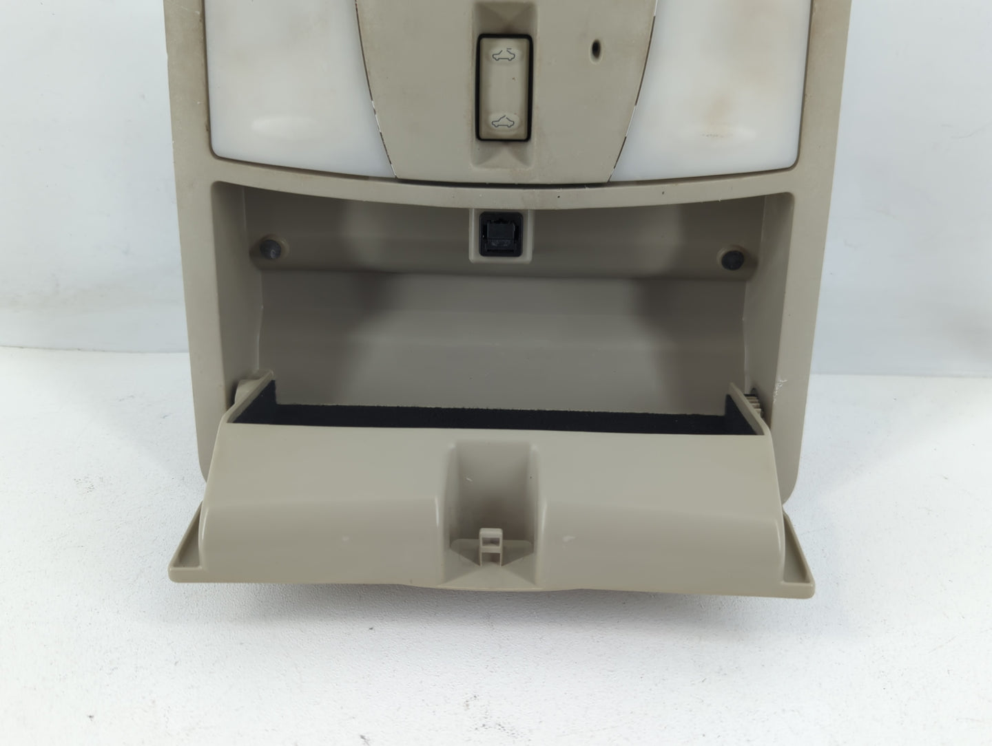 2010 Nissan Maxima Overhead Roof Console - Oemusedautoparts1.com