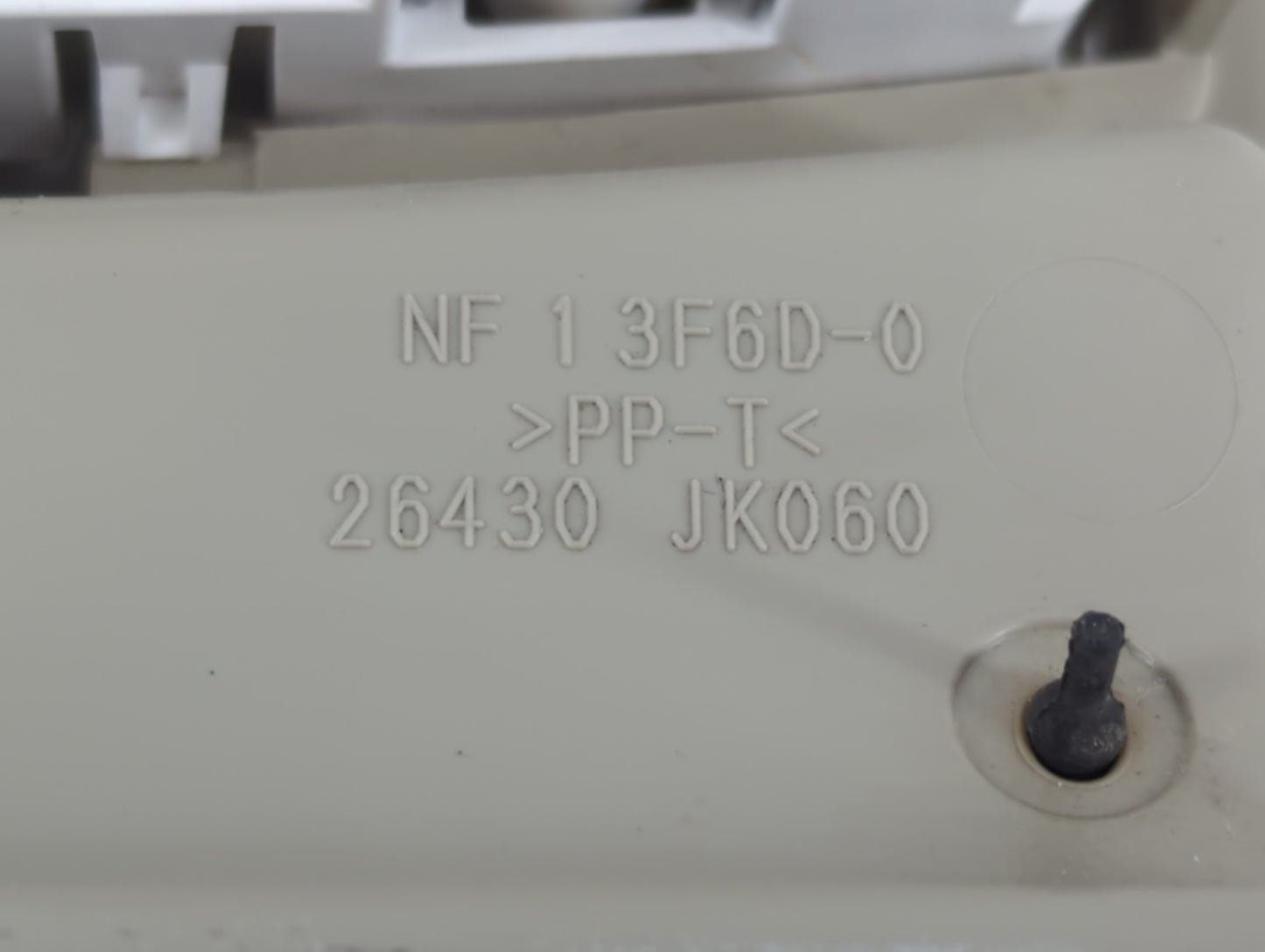 2010 Nissan Maxima Overhead Roof Console - Oemusedautoparts1.com
