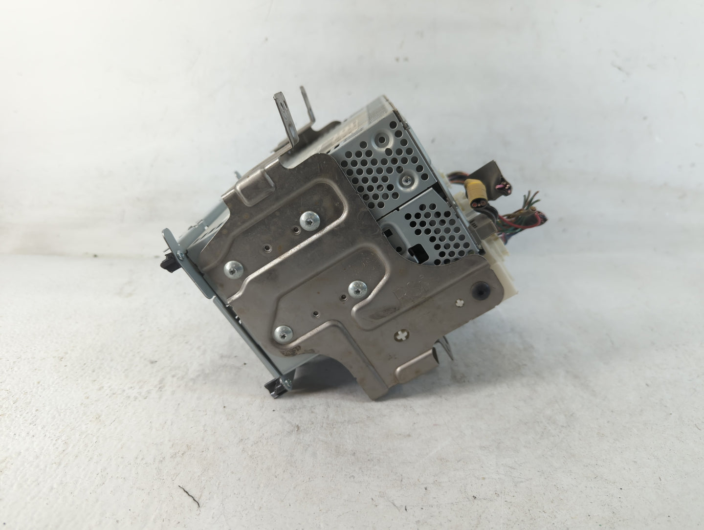 2010 Nissan Maxima Radio AM FM Cd Player Receiver Replacement P/N:28185 9N70B 210450, F 9N00B Fits OEM Used Auto Parts - Oem