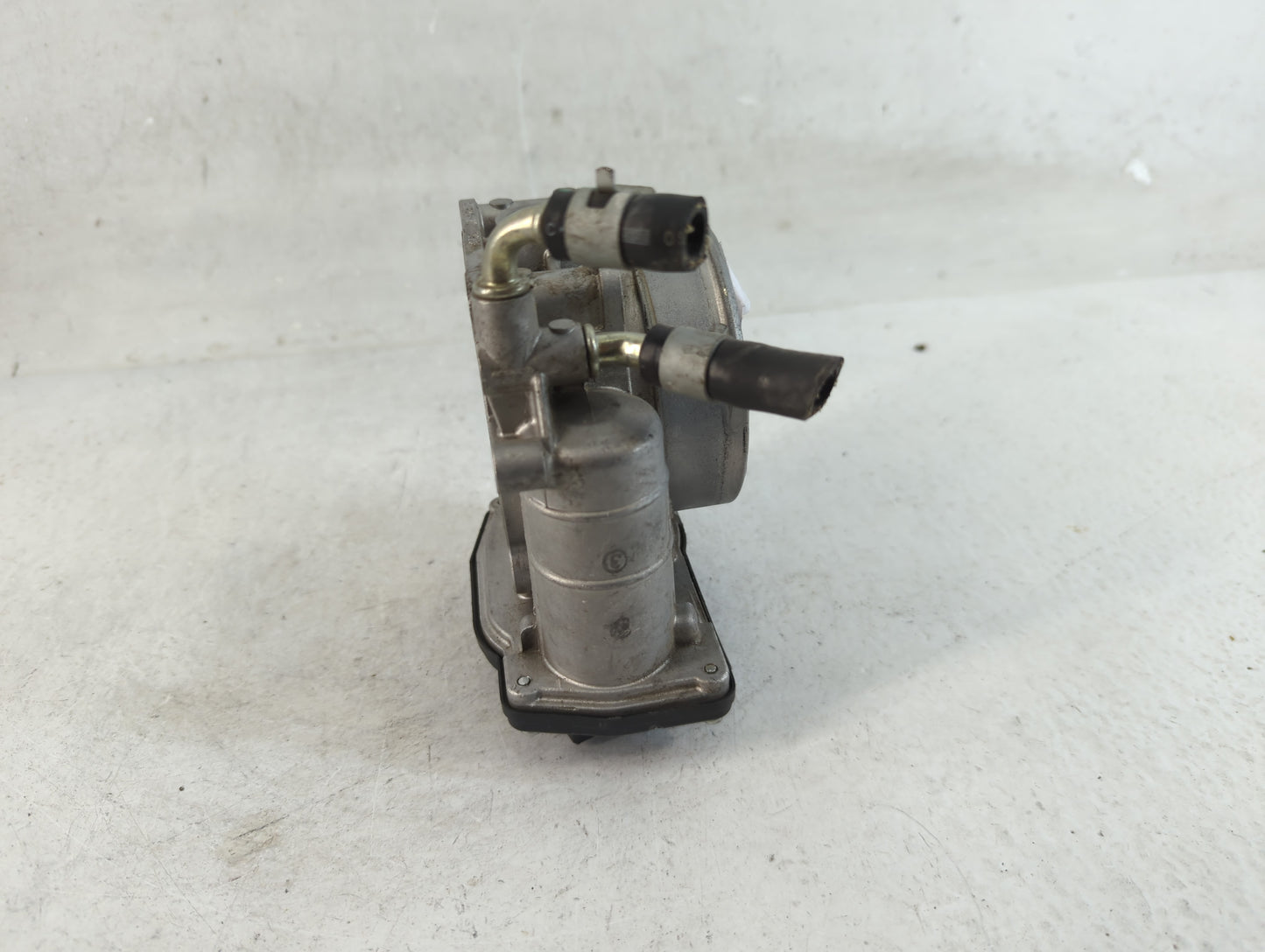 2010 Nissan Maxima Throttle Body P/N:9913H RME75-12 Fits OEM Used Auto Parts - Oemusedautoparts1.com