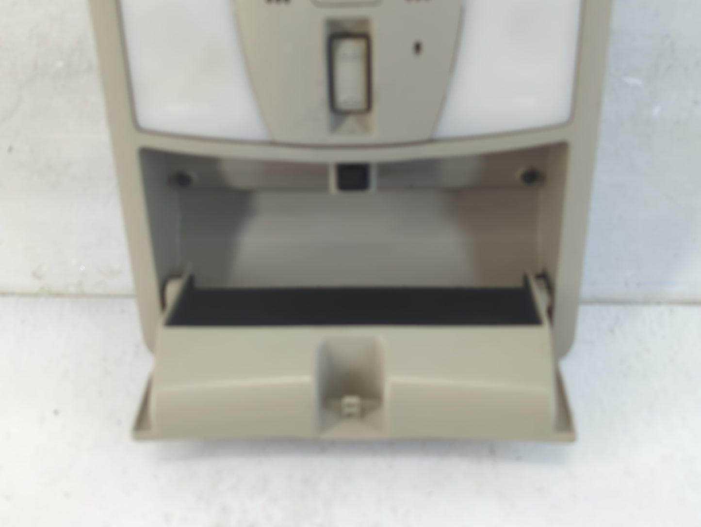 2010 Nissan Maxima Overhead Roof Console - Oemusedautoparts1.com