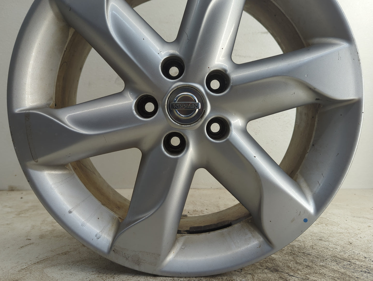 2009-2010 Nissan Murano Oem Wheel Rim - Oemusedautoparts1.com