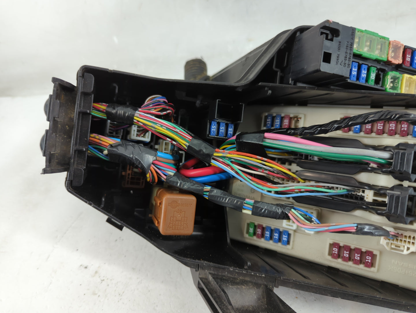 2009-2010 Nissan Murano Fusebox Fuse Box Panel Relay Module Fits Fits 2009 2010 OEM Used Auto Parts - Oemusedautoparts1.com