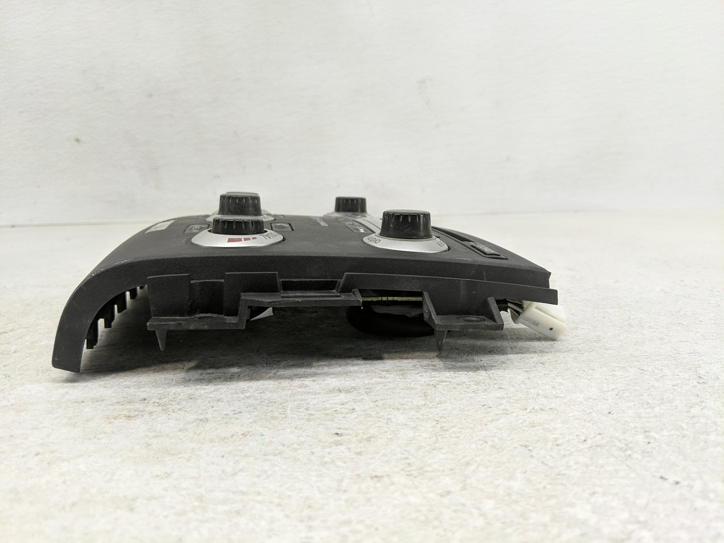 2010-2010 Nissan Murano Radio Control Panel - Oemusedautoparts1.com