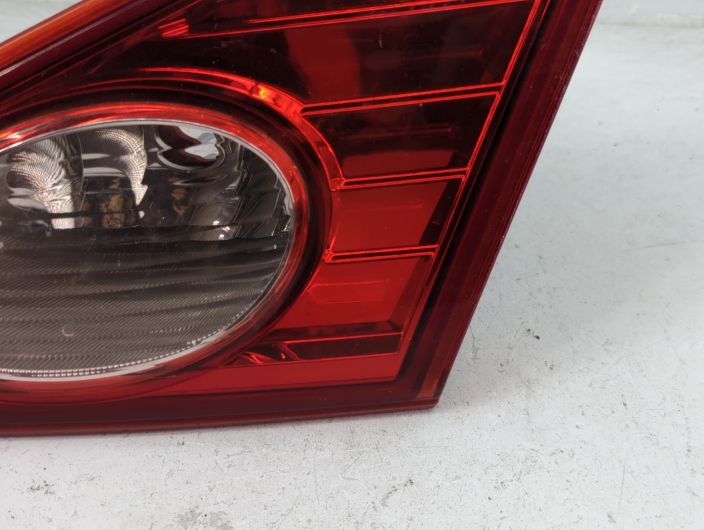 2009-2010 Nissan Murano Tail Light Assembly Passenger Right OEM P/N:E423266 Fits Fits 2009 2010 OEM Used Auto Parts - Oemuse