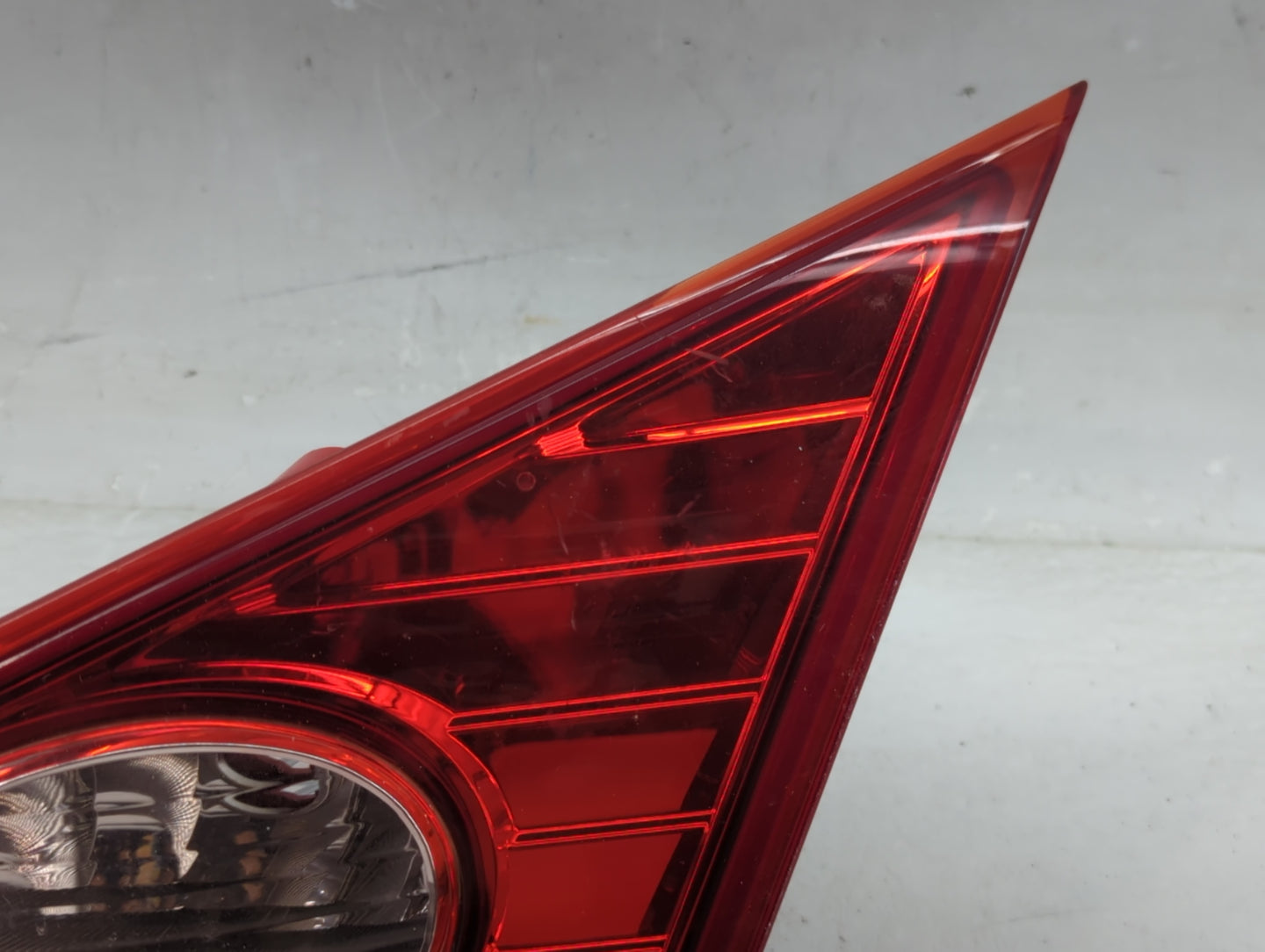 2009-2010 Nissan Murano Tail Light Assembly Passenger Right OEM P/N:E423266 Fits Fits 2009 2010 OEM Used Auto Parts - Oemuse