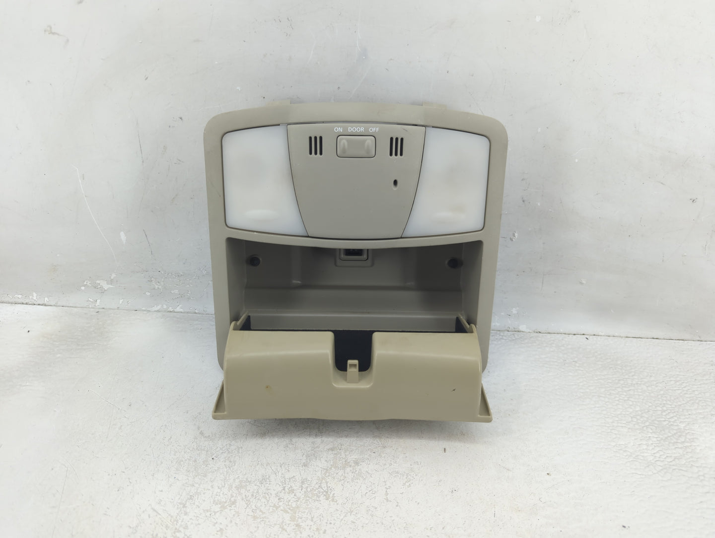2009-2013 Nissan Murano Overhead Roof Console 1321839 - Oemusedautoparts1.com