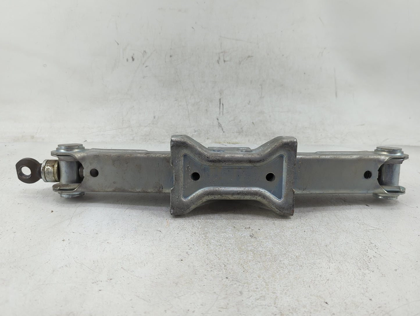 2010 Nissan Murano Spare Scissor Car Jack 1409504 - Oemusedautoparts1.com