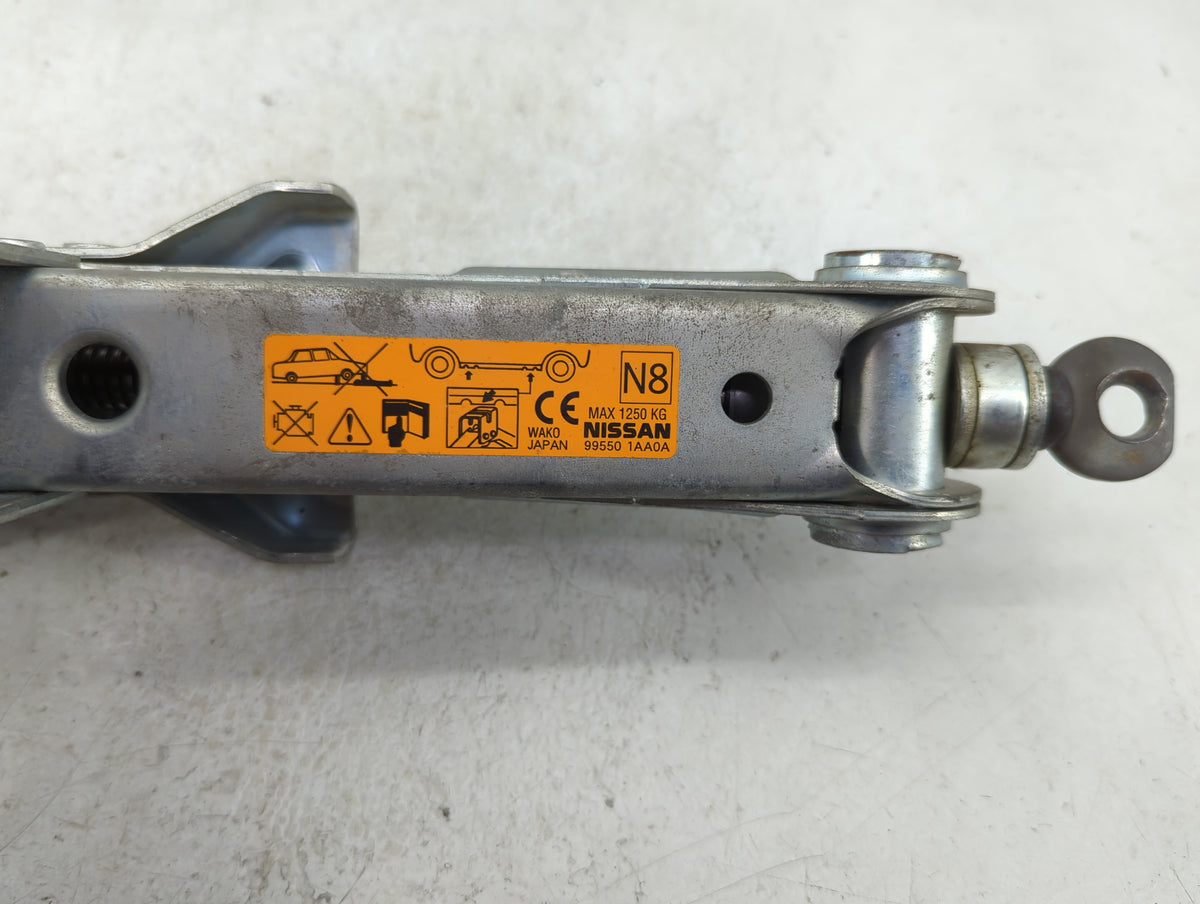 2010 Nissan Murano Spare Scissor Car Jack 1409504 - Oemusedautoparts1.com