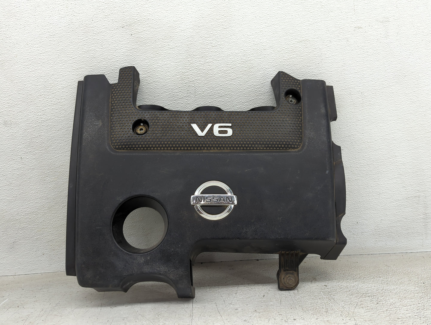 2010 Nissan Murano Engine Cover - Oemusedautoparts1.com