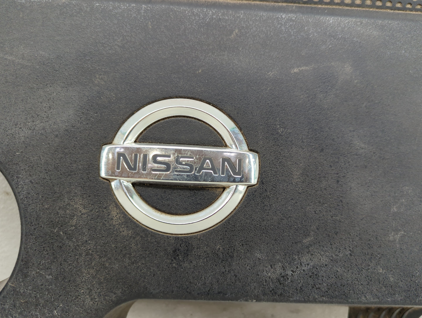 2010 Nissan Murano Engine Cover - Oemusedautoparts1.com