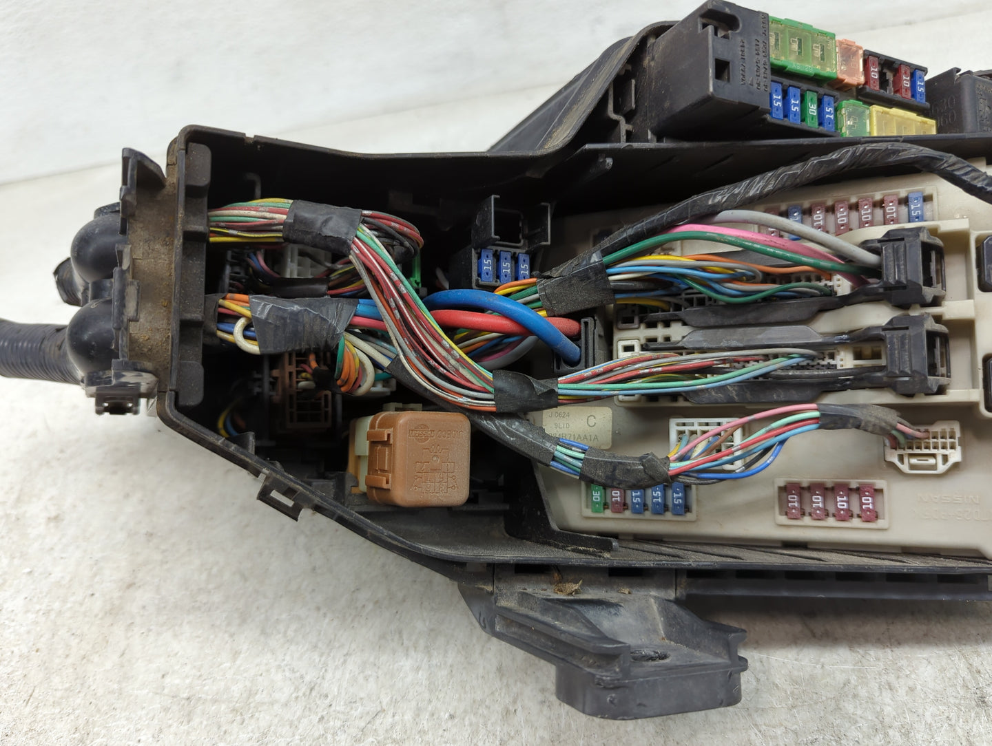 2010 Nissan Murano Fusebox Fuse Box Panel Relay Module P/N:284B71AA1A Fits Fits 2003 2004 2005 OEM Used Auto Parts - Oemused