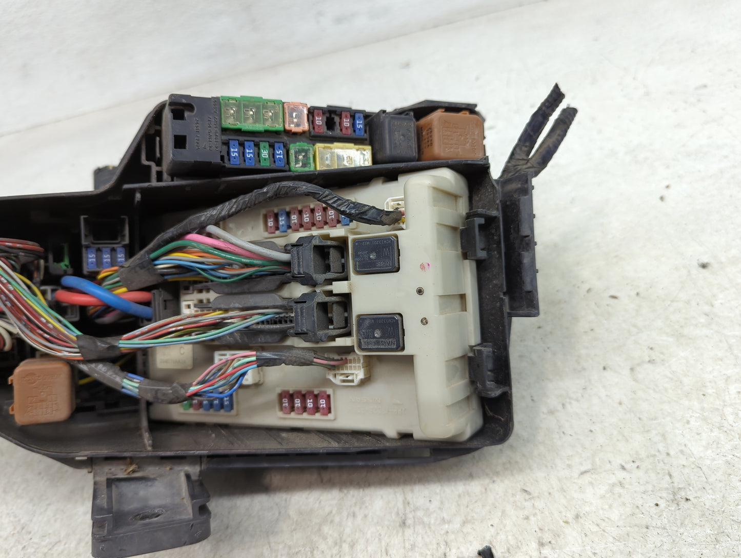 2010 Nissan Murano Fusebox Fuse Box Panel Relay Module P/N:284B71AA1A Fits Fits 2003 2004 2005 OEM Used Auto Parts - Oemused