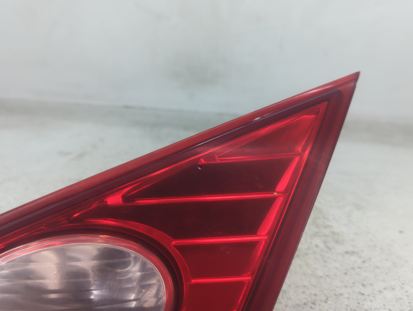 2009-2010 Nissan Murano Tail Light Assembly Passenger Right OEM P/N:E423266 Fits Fits 2009 2010 OEM Used Auto Parts - Oemuse