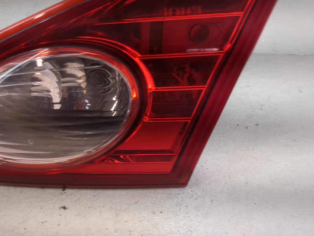 2009-2010 Nissan Murano Passenger Right Side Deck Lid Mounted Tail Light 1512066 - Oemusedautoparts1.com