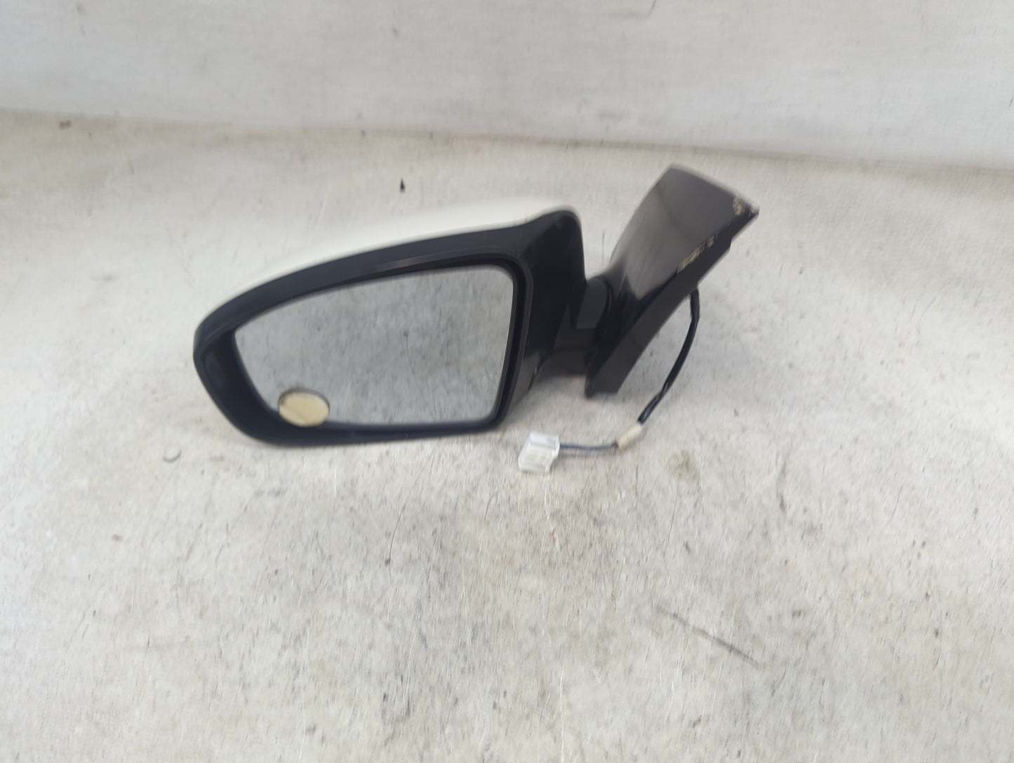 2009-2014 Nissan Murano Driver Side View Mirror - Left Door Mirror OEM Used - Oemusedautoparts1.com