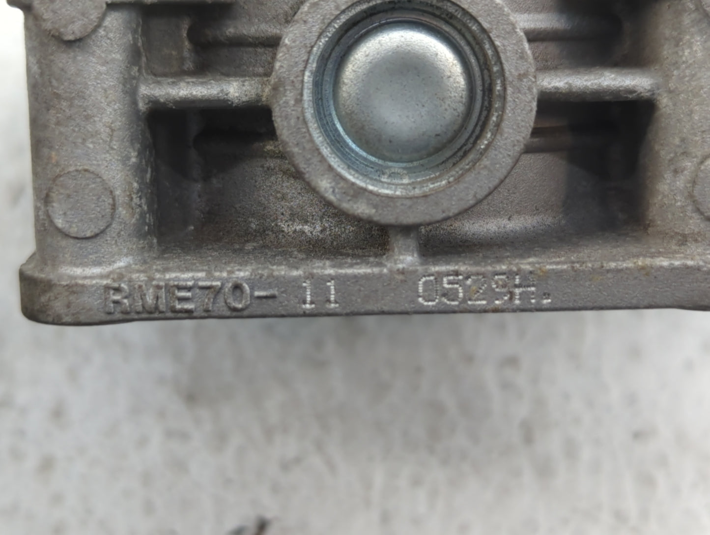 2009-2014 Nissan Murano Throttle Body P/N:RME70-11 Fits Fits 2007 2008 2009 2010 2011 2012 2013 2014 OEM Used Auto Parts - O