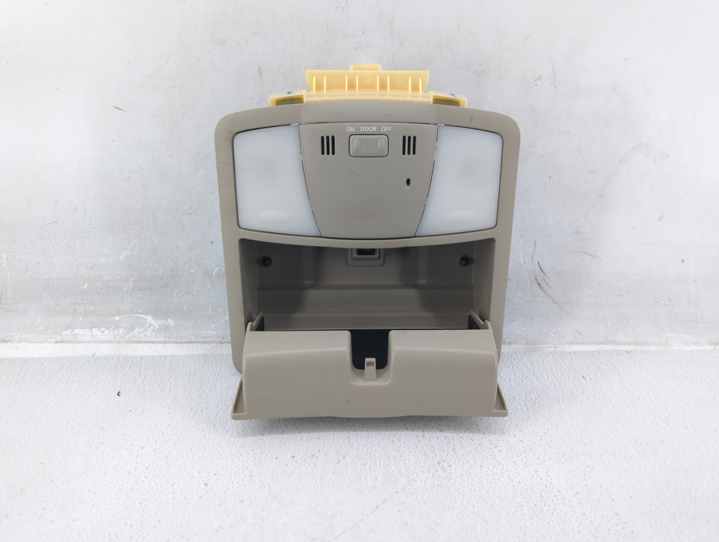 2009-2013 Nissan Murano Overhead Roof Console Interior Dome Light - Oemusedautoparts1.com
