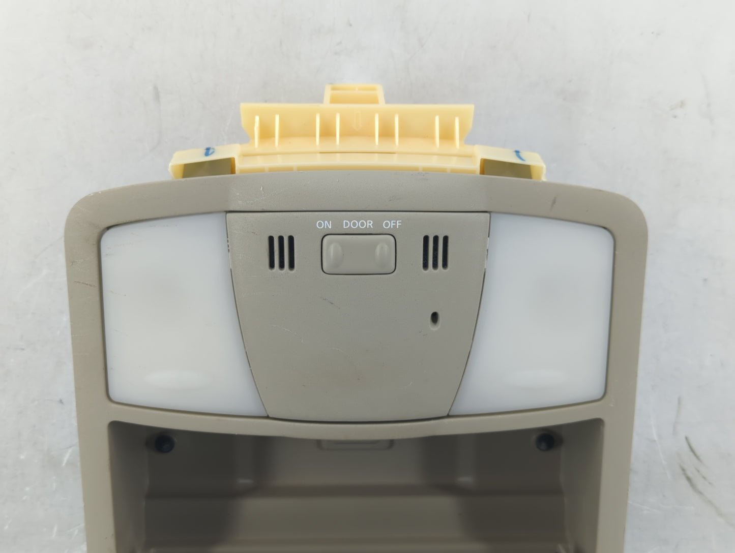 2009-2013 Nissan Murano Overhead Roof Console Interior Dome Light - Oemusedautoparts1.com