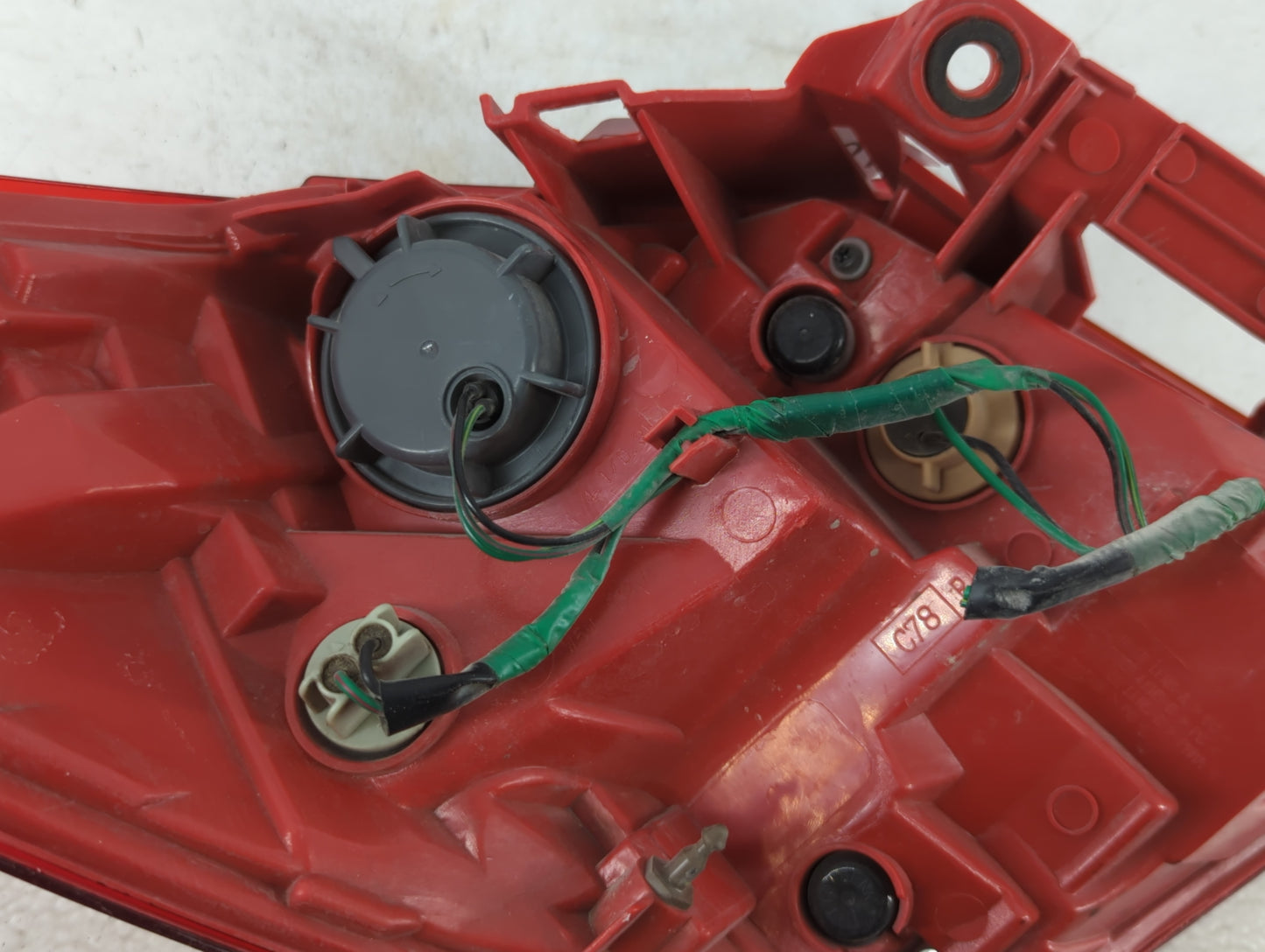 2009-2010 Nissan Murano Tail Light Assembly Passenger Right OEM Fits Fits 2009 2010 OEM Used Auto Parts - Oemusedautoparts1.