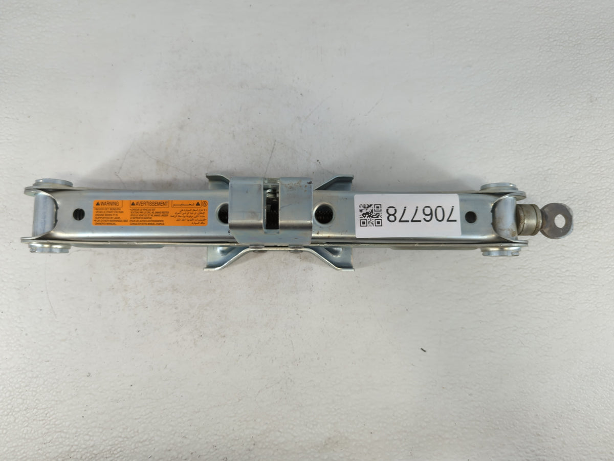 2010 Nissan Murano Spare Scissor Car Jack 706778 - Oemusedautoparts1.com