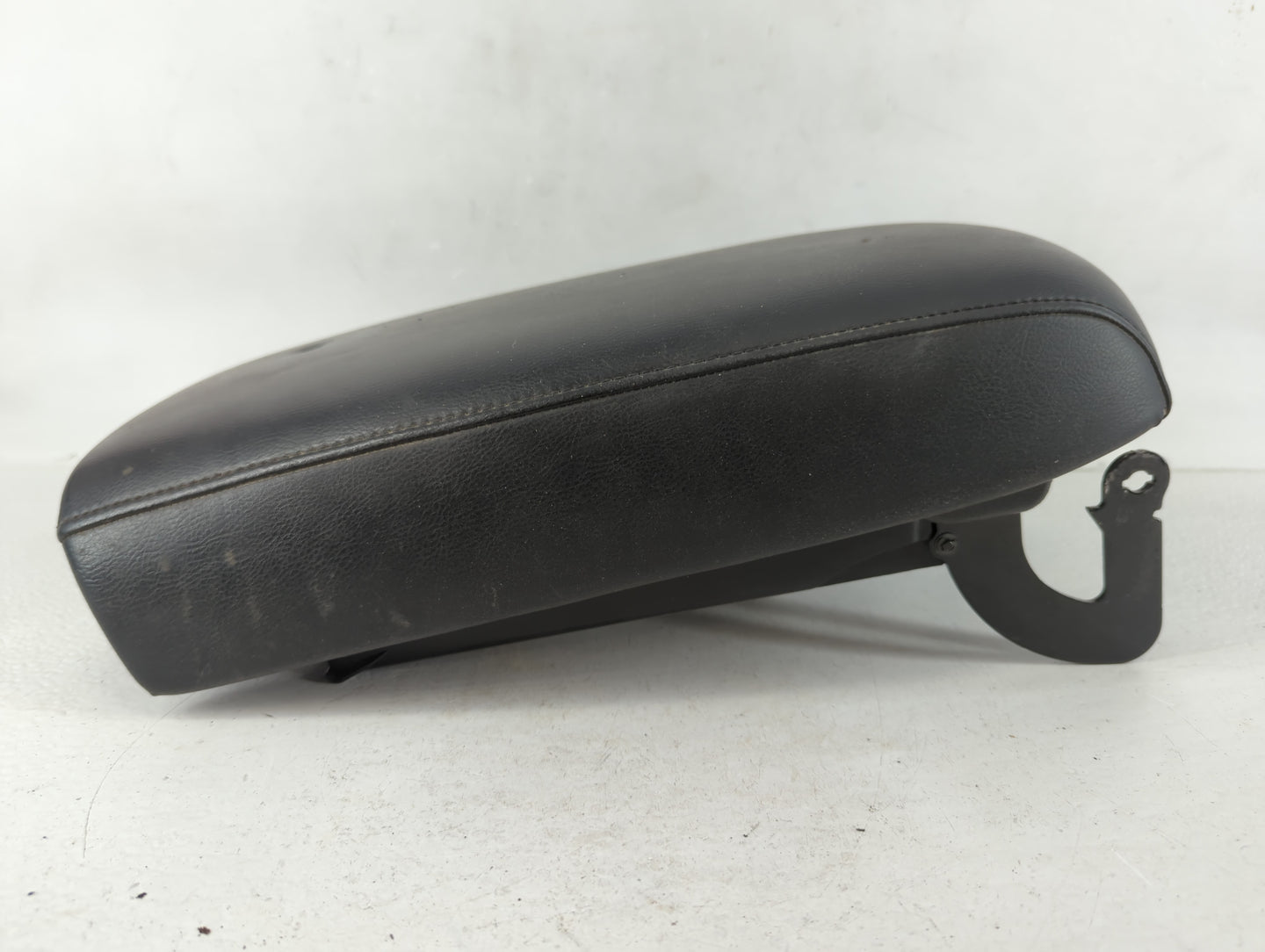 2010 Nissan Murano Center Console Armrest Cover Lid Fits OEM Used Auto Parts - Oemusedautoparts1.com