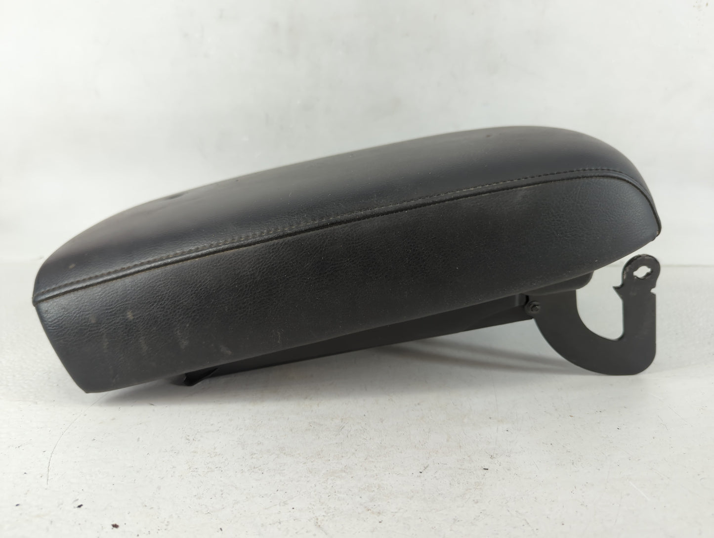 2010 Nissan Murano Center Console Armrest Cover Lid Fits OEM Used Auto Parts - Oemusedautoparts1.com