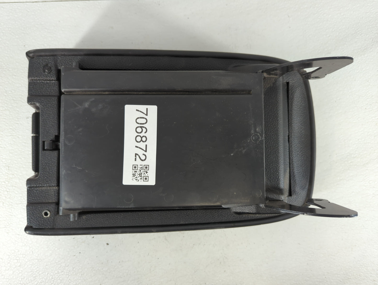 2010 Nissan Murano Center Console Armrest Cover Lid Fits OEM Used Auto Parts - Oemusedautoparts1.com