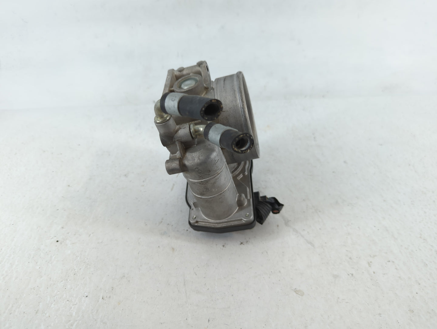 2009-2014 Nissan Murano Throttle Body P/N:RME70-11 0323H Fits Fits 2007 2008 2009 2010 2011 2012 2013 2014 OEM Used Auto Par