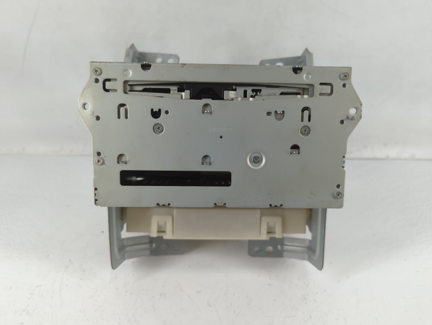 2009-2010 Nissan Murano Radio AM FM Cd Player Receiver Replacement P/N:25915 1AA1A Fits Fits 2009 2010 OEM Used Auto Parts -