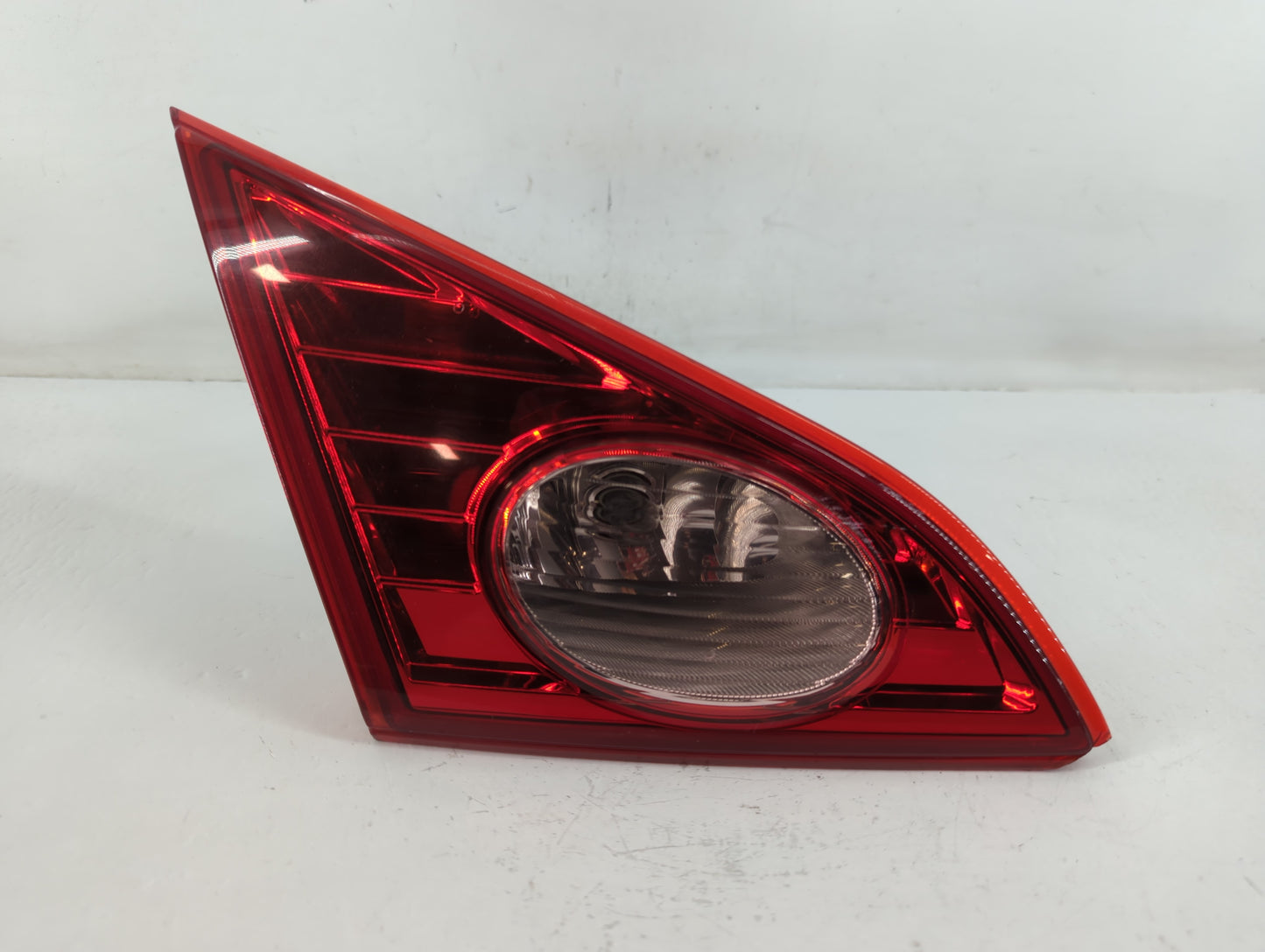 2009-2010 Nissan Murano Tail Light Assembly Driver Left OEM P/N:C78 12V Fits Fits 2009 2010 OEM Used Auto Parts - Oemusedaut