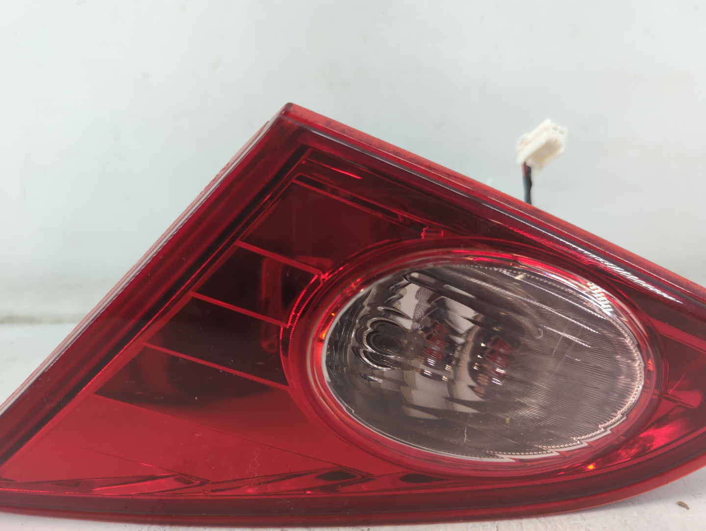 2009-2010 Nissan Murano Tail Light Assembly Driver Left OEM P/N:E423266 Fits Fits 2009 2010 OEM Used Auto Parts - Oemusedaut