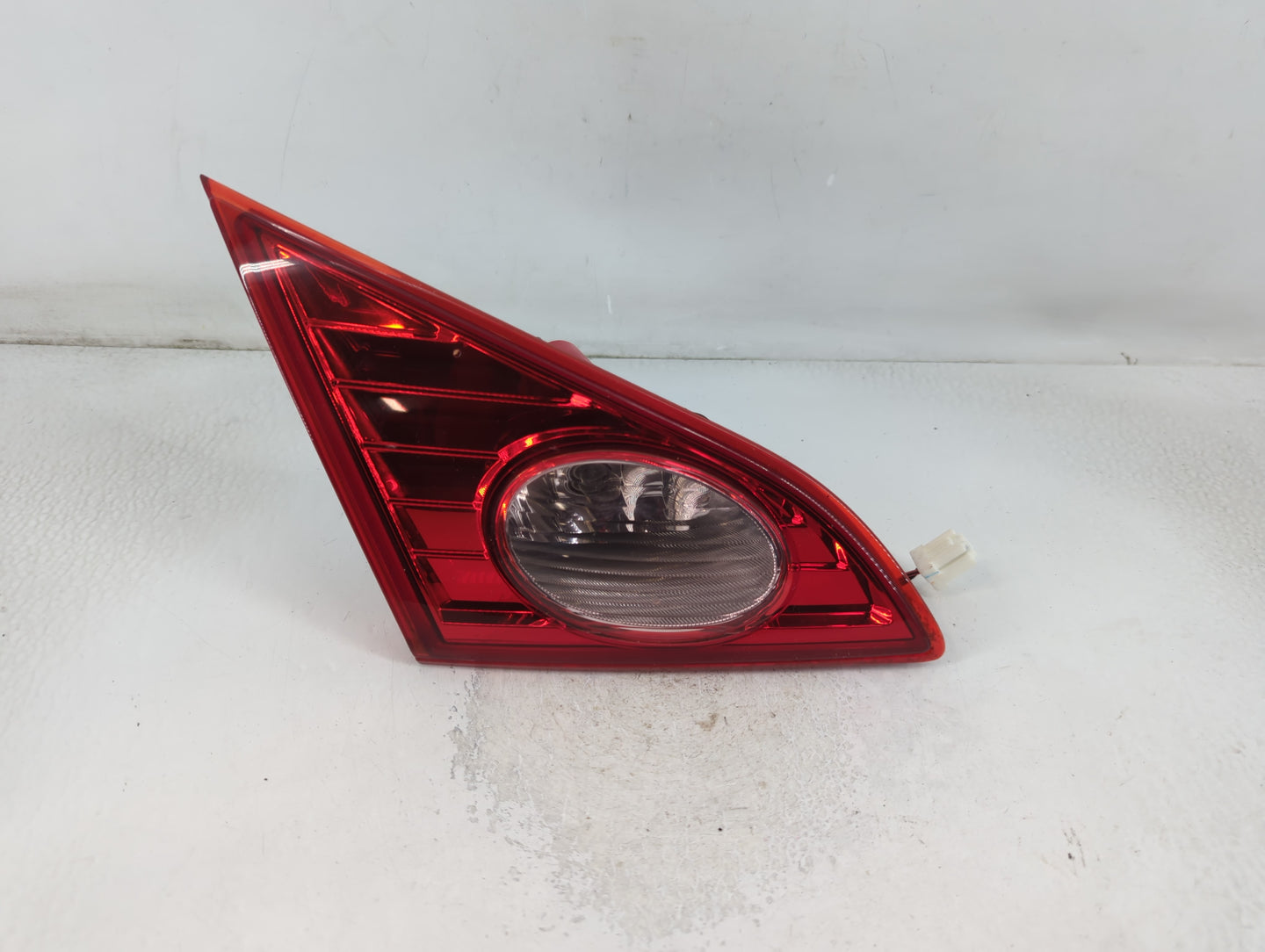 2009-2010 Nissan Murano Tail Light Assembly Driver Left OEM Fits Fits 2009 2010 OEM Used Auto Parts - Oemusedautoparts1.com