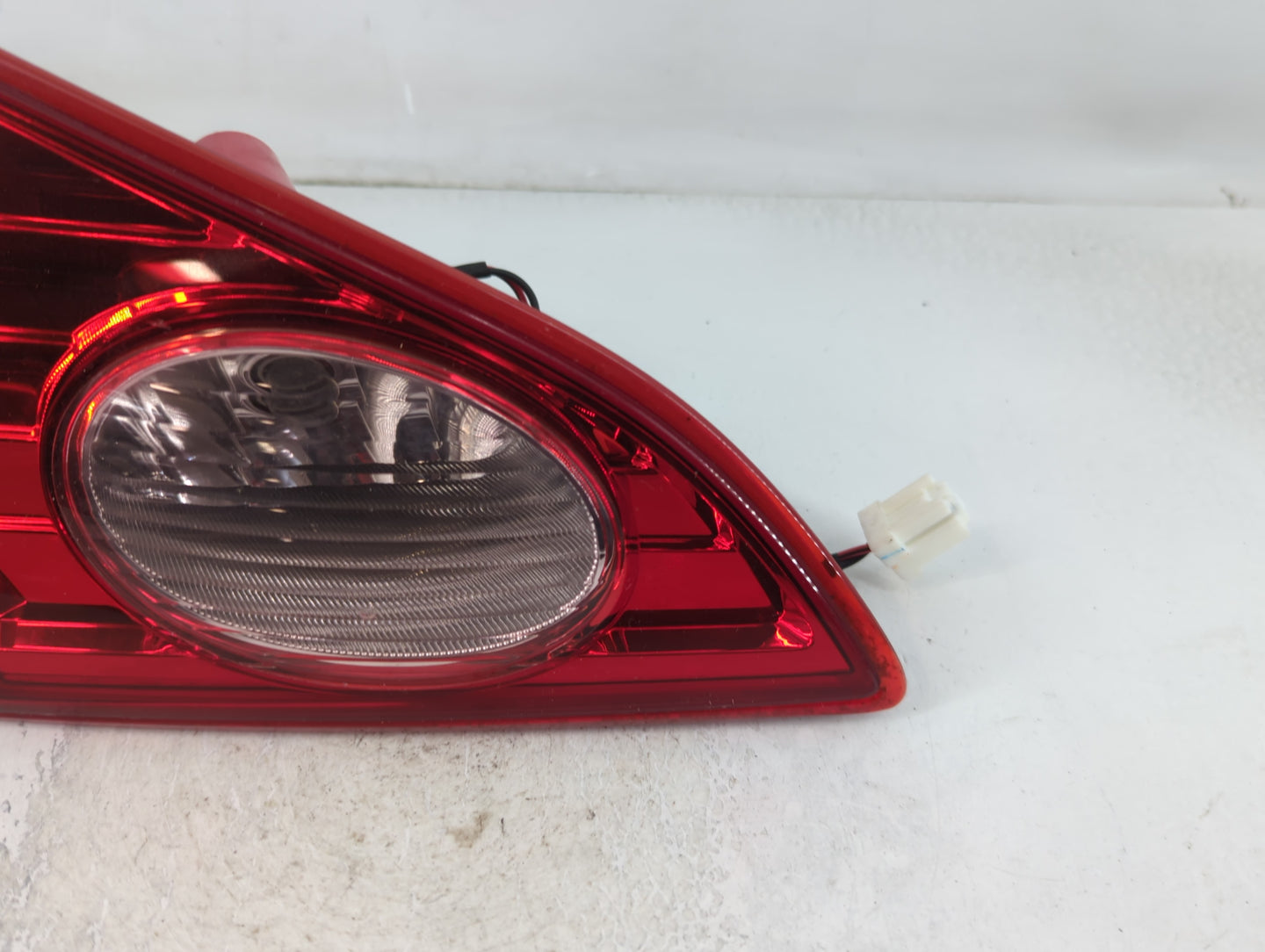 2009-2010 Nissan Murano Tail Light Assembly Driver Left OEM Fits Fits 2009 2010 OEM Used Auto Parts - Oemusedautoparts1.com