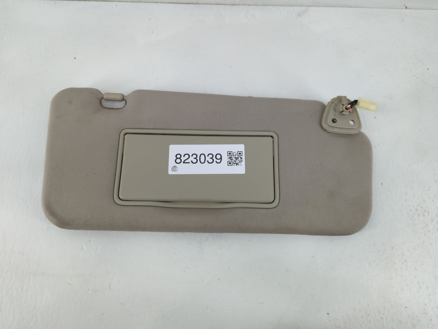 2009-2014 Nissan Murano Sun Visor Shade Replacement Passenger Right Mirror Fits Fits 2009 2010 2011 2012 2013 2014 OEM Used 