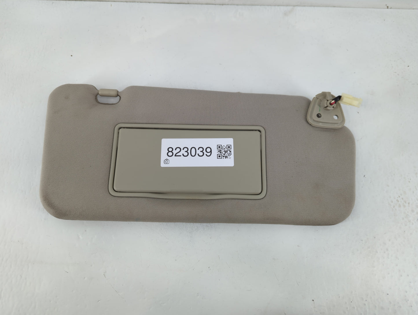 2009-2014 Nissan Murano Sun Visor Shade Replacement Passenger Right Mirror Fits Fits 2009 2010 2011 2012 2013 2014 OEM Used 