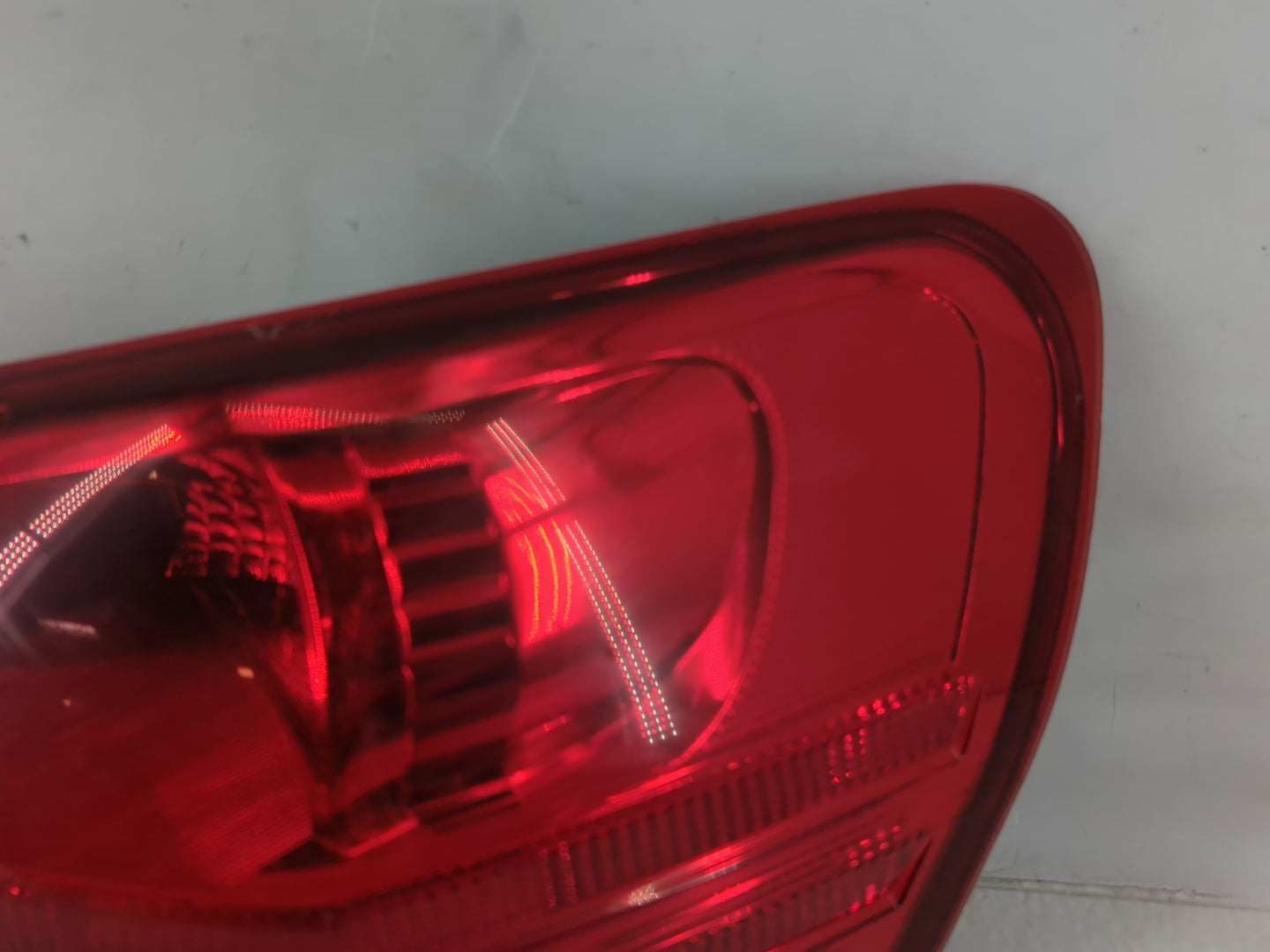 2008-2015 Nissan Rogue Tail Light Assembly Passenger Right OEM Fits Fits 2008 2009 2010 2011 2012 2013 2014 2015 OEM Used Au