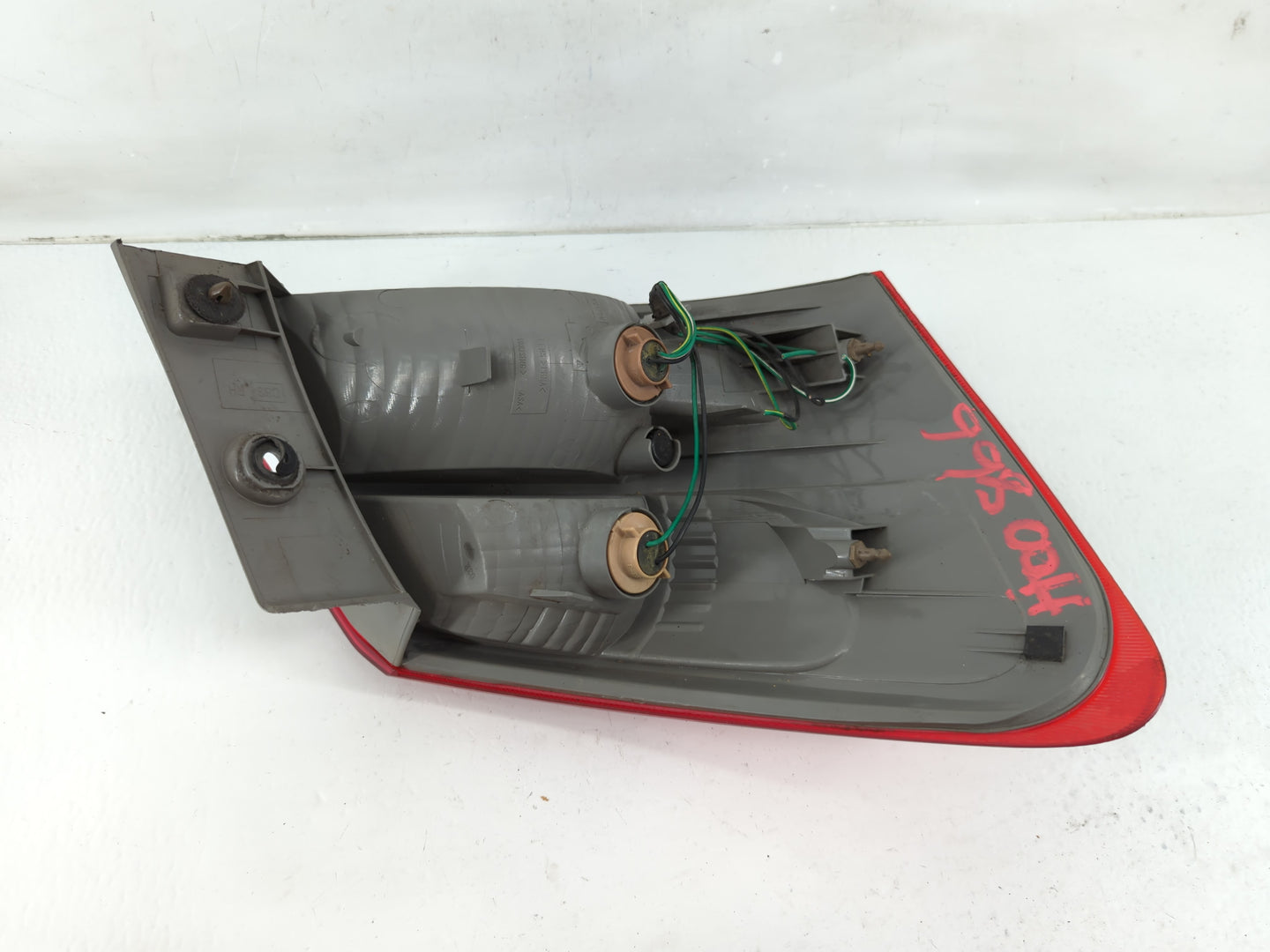 2008-2015 Nissan Rogue Tail Light Assembly Passenger Right OEM Fits Fits 2008 2009 2010 2011 2012 2013 2014 2015 OEM Used Au