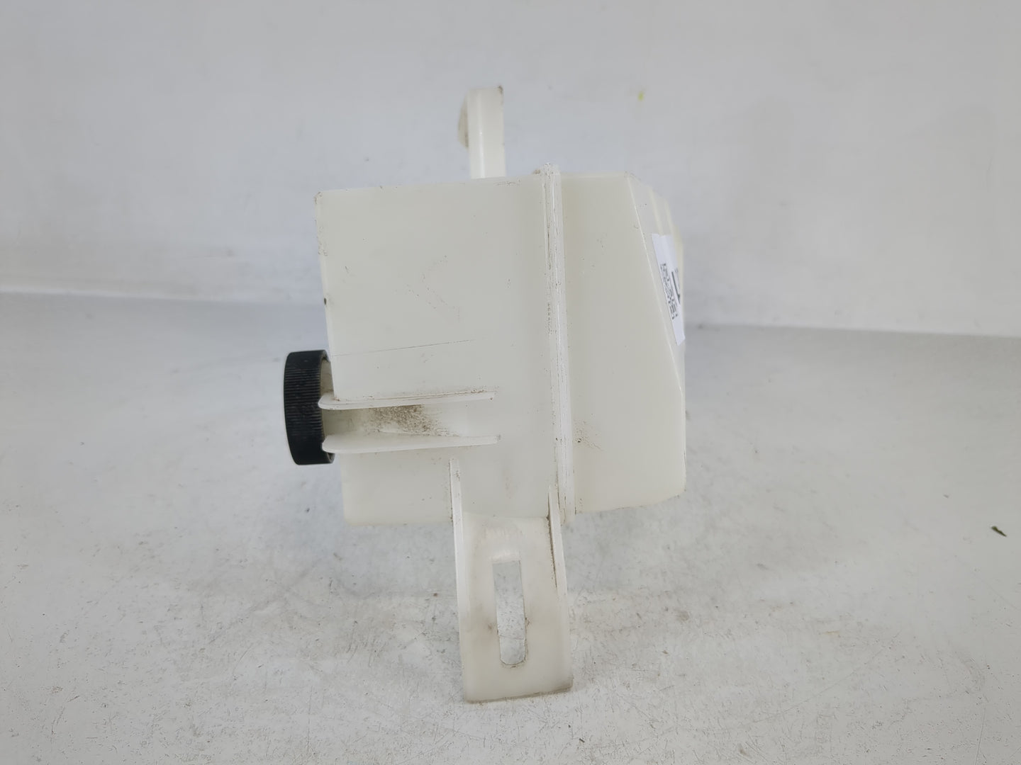 2008-2015 Nissan Rogue Radiator Coolant Overflow Expansion Tank Bottle - Oemusedautoparts1.com