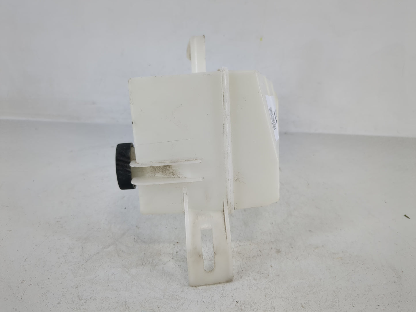 2008-2015 Nissan Rogue Radiator Coolant Overflow Expansion Tank Bottle - Oemusedautoparts1.com